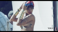 Rihanna-sexy-–-Vogue-Brasil_-Behind-The-Scenes-2014.png