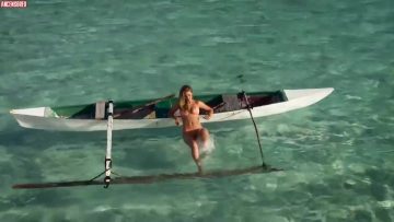 Gigi-Hadid-Sexy-Sports-Illustrated-Swimsuit-2016.mp4 thumbnail