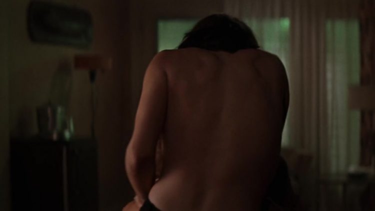 Nude sex scene - Wild Things (1998) - with Neve Campbell
