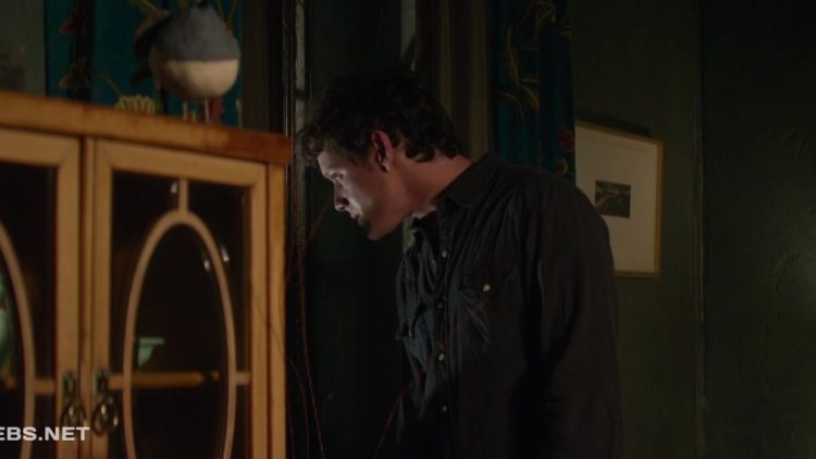 Sexy scene - Odd Thomas 2013