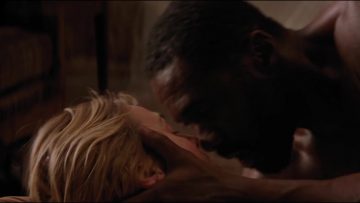 Sex scene - The Mountain Between Us (2017)