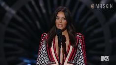 Kim-Kardashian-Cleavage-MTV-Video-Music-Awards.mp4 thumbnail