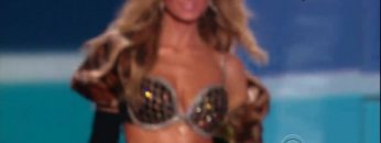 Marisa-Miller-The-Victorias-Secret-Fashion-Show-2009.mp4 thumbnail