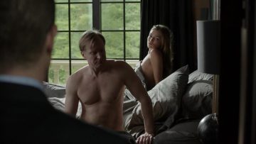 Topless - Banshee s03e01 (2015)