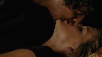 Alice-Eve-Nude-Crossing-Over-2009.mp4 thumbnail