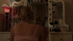 Lili-Reinhart-Sexy-Riverdale-s01e01-2017.mp4 thumbnail