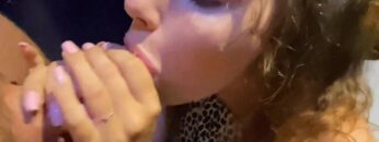 Shaiden-Rogue-Onlyfans-Blowjob-auf-der-Toilette.mp4 thumbnail