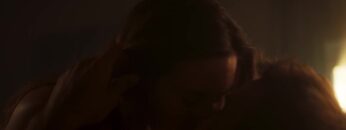 Vita-Tepel-Nackt-Inga-Lindstrom-Fliehende-Pferde-in-Sormland-2022.mp4 thumbnail