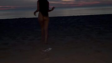 Jouerdis-Nackt-am-Strand.mp4 thumbnail