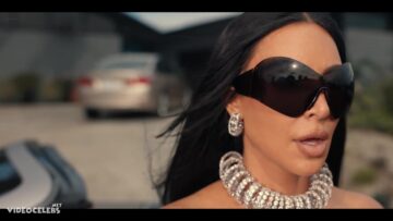 Kim-Kardashian-Jessica-Simpson-Niecy-Nash-Teyana-Taylor-Sexy-Alls-Fair-s01e01-03-2025.mp4 thumbnail