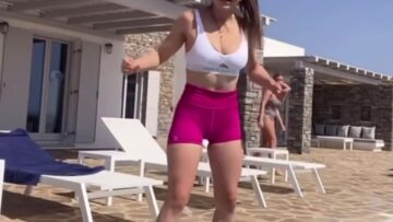 Lola-Weippert-See-through-Nippel.mp4 thumbnail