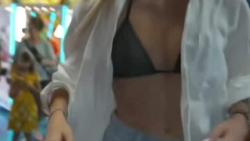 HoneyPuu-Wackelt-mit-ihren-Titten.mp4 thumbnail