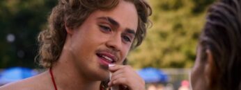 Cara-Buono-Sexy-Stranger-Things-s03e01-2019.mp4 thumbnail