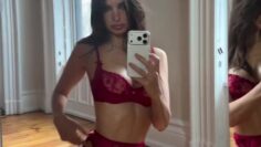 Emily-Ratajkowski-Onlyfans-video-leak.mp4 thumbnail