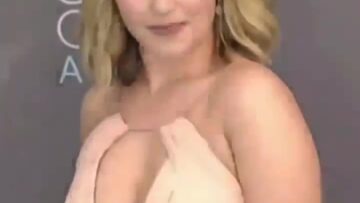Hayden-Panettiere-Sexy-braless-dress.mp4 thumbnail