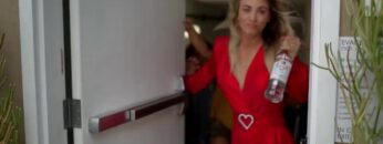 Kaley-Cuoco-Sexy-Smirnoff-Vodka-for-the-People-Comercial​.mp4 thumbnail
