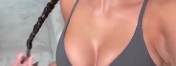 Kim-Kardashian-Sexy-dessous-clip.mp4 thumbnail