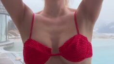 Lena-Gercke-Showing-off-her-body.mp4 thumbnail