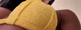 Nicole-Scherzinger-Showing-off-her-body.mp4 thumbnail