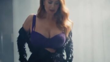 Palina-Rojinski-Sexy-in-Unterwasche.mp4 thumbnail