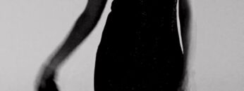 Anne-Hathaway-Sexy-Versace-Icons-2023.mp4 thumbnail