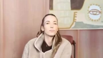 Annemarie-Carpendale-Oops-Upskirt.mp4 thumbnail