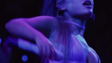 Ariana-Grande-Sexy-on-stage.mp4 thumbnail