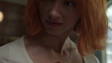 Emily-Rudd-Nani-Sexy-One-Piece.mp4 thumbnail