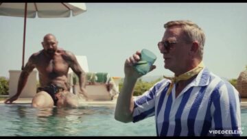 Kate-Hudson-Madelyn-Cline-Sexy-Glass-Onion-2022.mp4 thumbnail