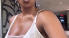 Keri-Hilson-Sexy-braless-cleavage.mp4 thumbnail