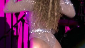 Rita-Ora-Shaking-her-ass.mp4 thumbnail