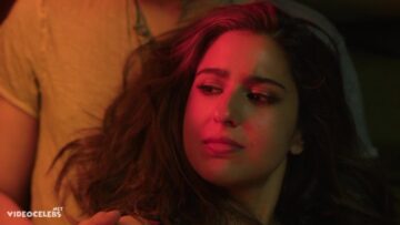 Sara-Ali-Khan-Sex-scene-Murder-Mubarak-2024.mp4 thumbnail