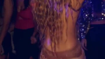 Shakira-Shaking-her-ass.mp4 thumbnail