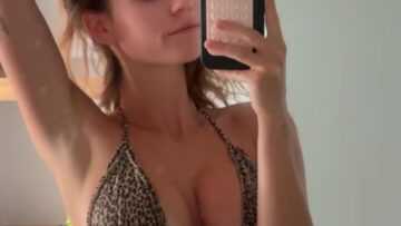 Anna-Malygon-Oops-nude-tit-slip.mp4 thumbnail