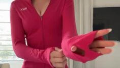 Elena-Zoe-Zeigt-ihren-Korper.mp4 thumbnail