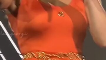 Helene-Fischer-Oops-Cameltoe.mp4 thumbnail