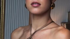 Rebecca-Mir-Nippel-ohne-BH.mp4 thumbnail
