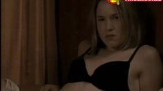 Renee-Zellweger-Sexy-Deceiver-1997.mp4 thumbnail