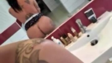 Leaked nude video