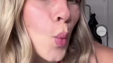 Paula-Doeringer-Zeigt-ihren-Korper.mp4 thumbnail